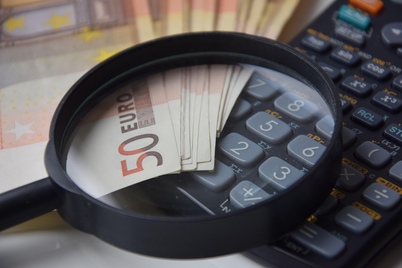 Fuel and fertiliser costs outpace higher grain prices - CoBank - The Pig Site
